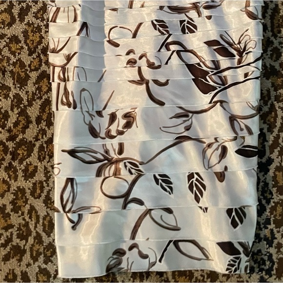 JS Collections dress - Picture 4 of 5